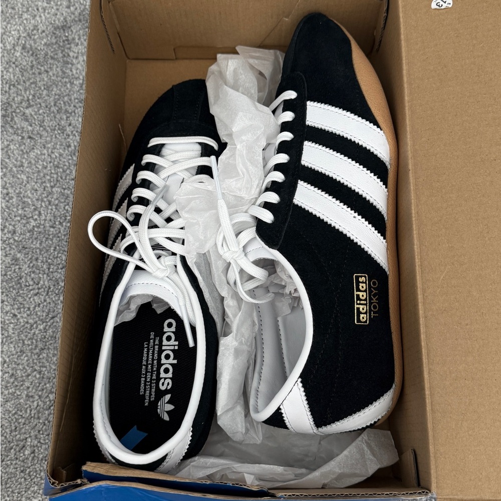 NEW Adidas Tokyo sneakers
